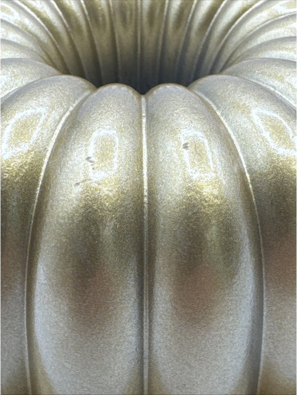 Nordic Ware Gold Bundt Quartet 4 Bundt Cake Pan 5.5” X 3” 4 Different Designs